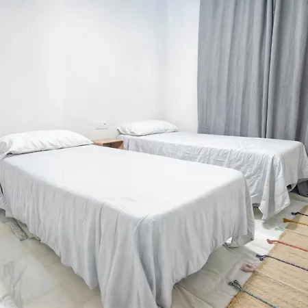 Apartment Alambra Del Sol - Coastal Retreat By The Beach *