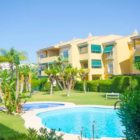 Apartment Alambra Del Sol - Coastal Retreat By The Estepona