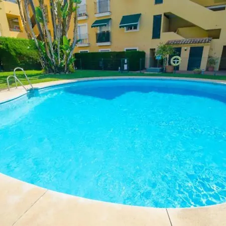 Apartment Alambra Del Sol - Coastal Retreat By The