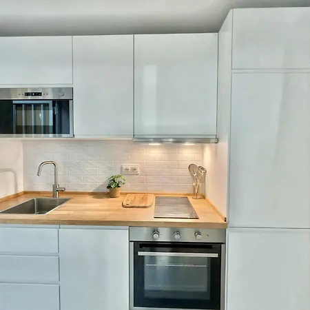 Alambra Del Sol - Coastal Retreat By The Beach Estepona
