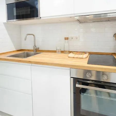 Alambra Del Sol - Coastal Retreat By The Beach Apartamento Estepona
