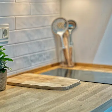 Alambra Del Sol - Coastal Retreat By The Beach Apartamento Estepona